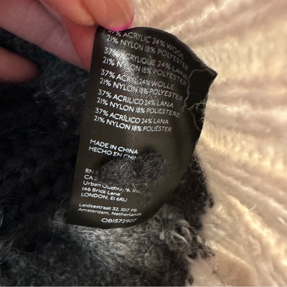 Anthropologie Turtleneck Striped Sweater Crop Gray Black White Size XS - Picture 7 of 7